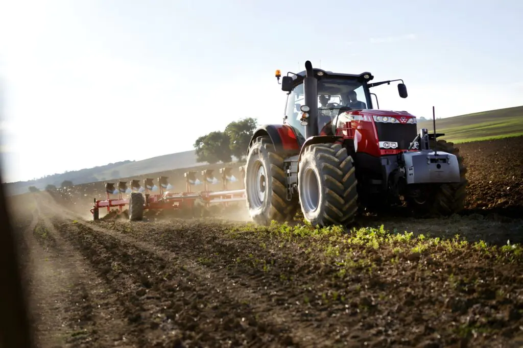 Michelin Agricultural tyres at work Axiobib2 on tractor