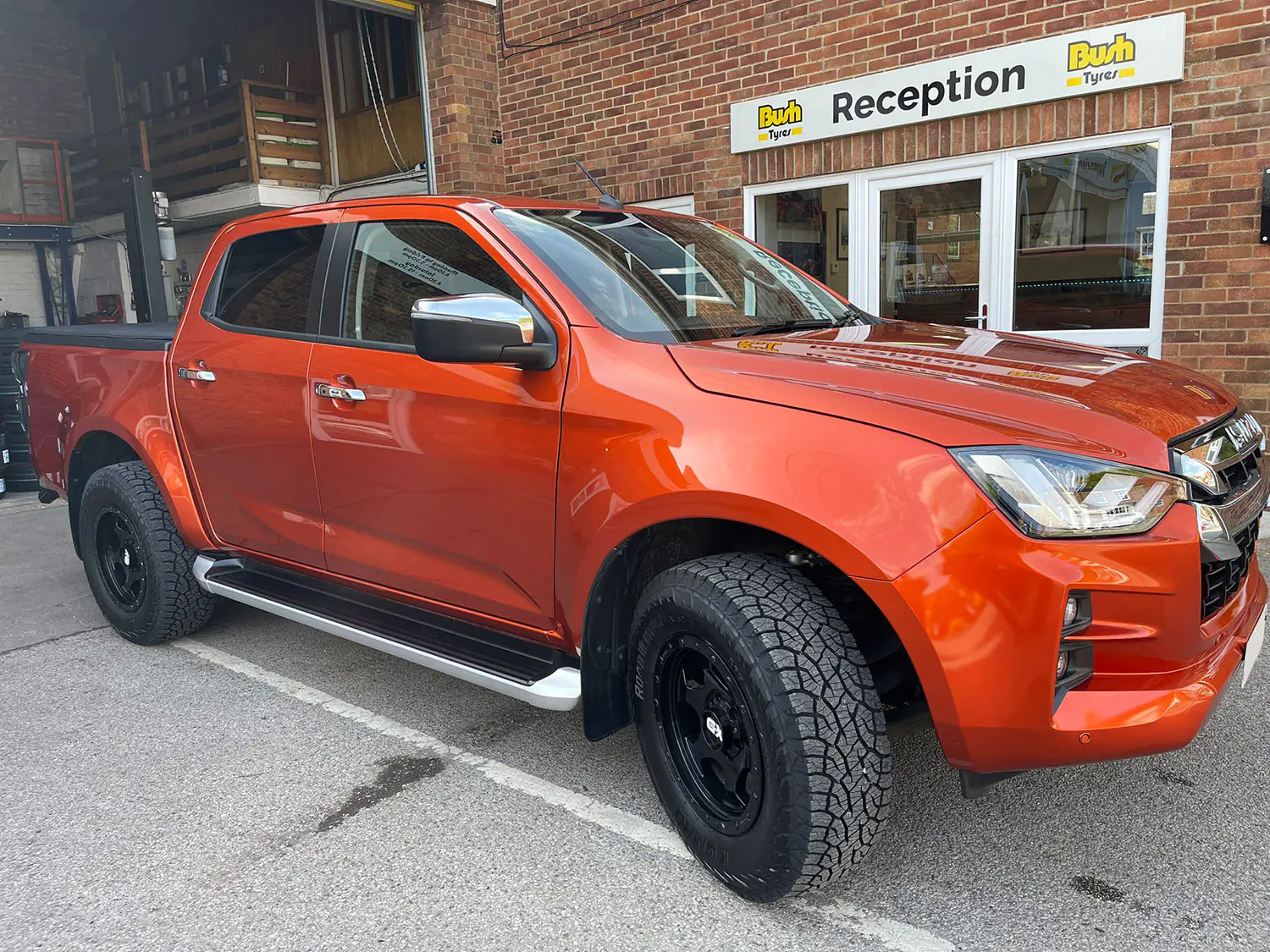 New Generation Isuzu D-Max was fitted with a with a set of Kumho AT52 All Terrain tyres