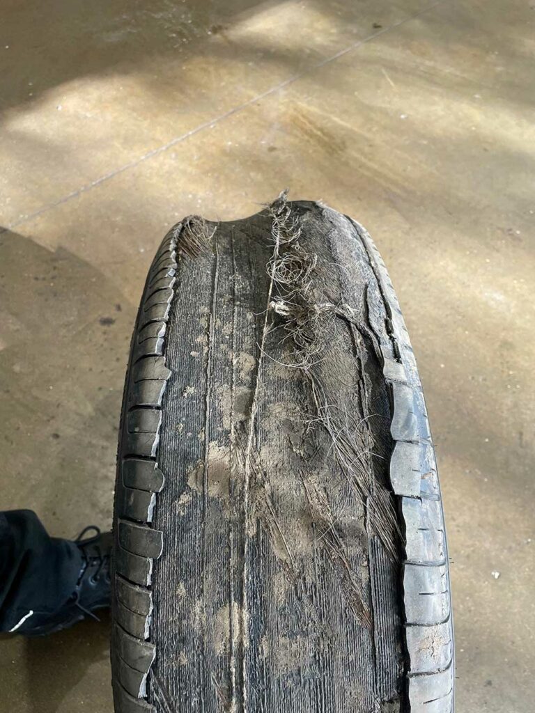 Dangerous tyre