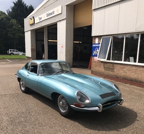 Jaguar E-type Bush Tyres