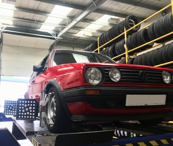 Volkswagen Golf GTi | Bush Tyres