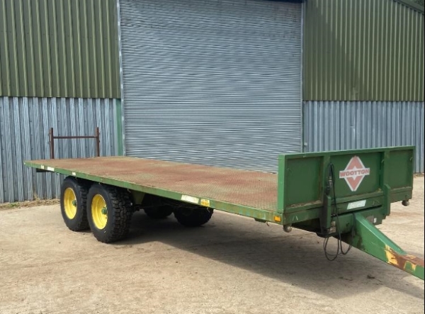 385/65R22.5 Agri Remoulds fitted on a farm trailer