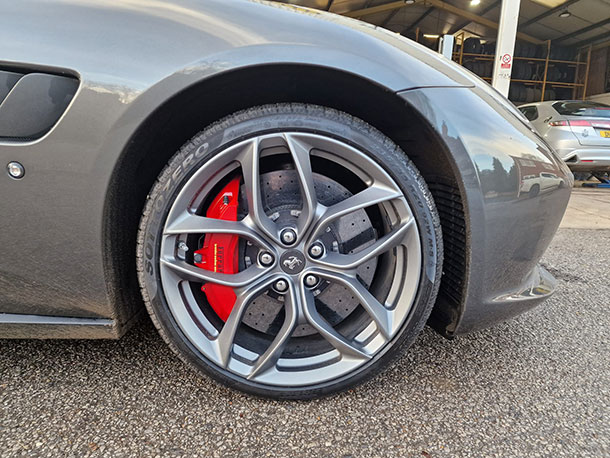 Pirelli Winter tyres and Special Balance for this Ferrari GTC4 Lusso T